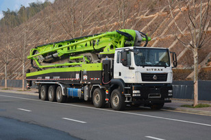 中联重科 ZLJ5550THBKF 68X-6RZ 五桥68M重汽汕德卡国六泵车