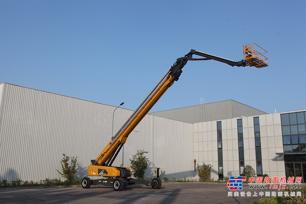 徐工 XGS70K 直臂式高空作業平台