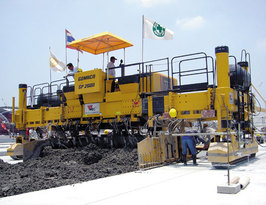 高馬科 GP-2600 中型滑模攤鋪機
